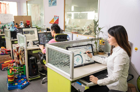 大菠萝视频网址APP平面设计师